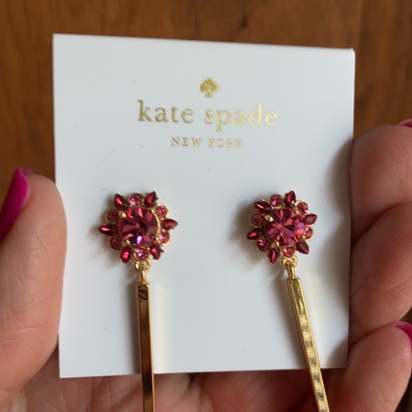⭐️HP⭐️ NWT kate spade snowy nights pink crystal earrings. STUNNING! - Picture 3 of 5